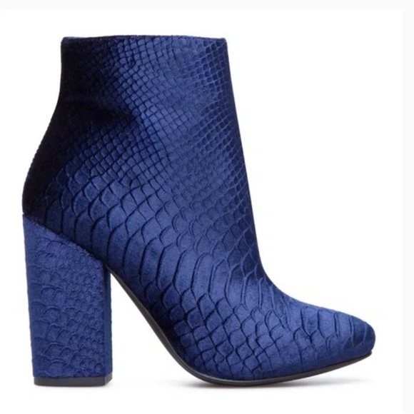 Shoe Dazzle Shoes - Shoe Dazzle Blue Velvet Booties Heels Size 9.5